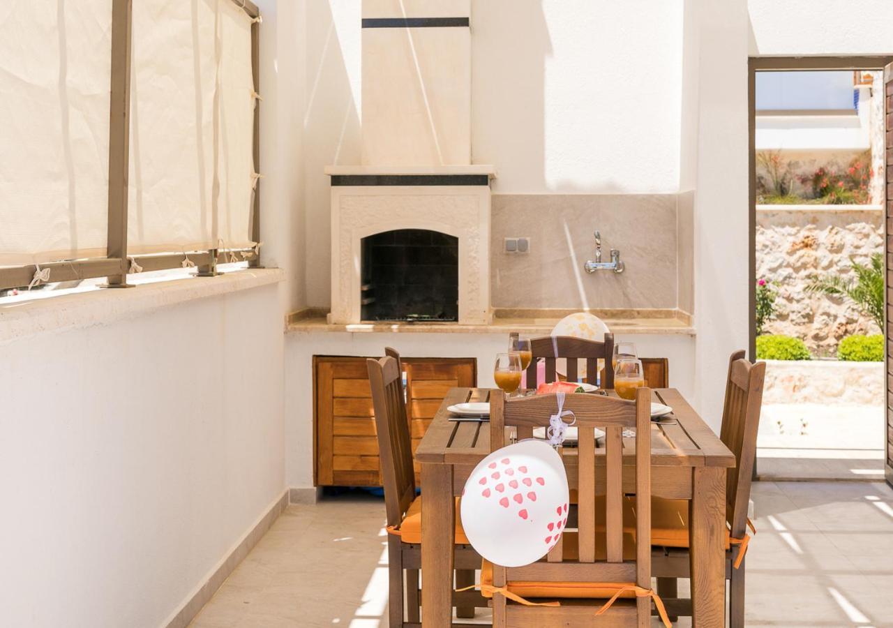 Villa 2 Sleeps 4 Isolated Honeymoon-Villa Sardunya 카스 외부 사진